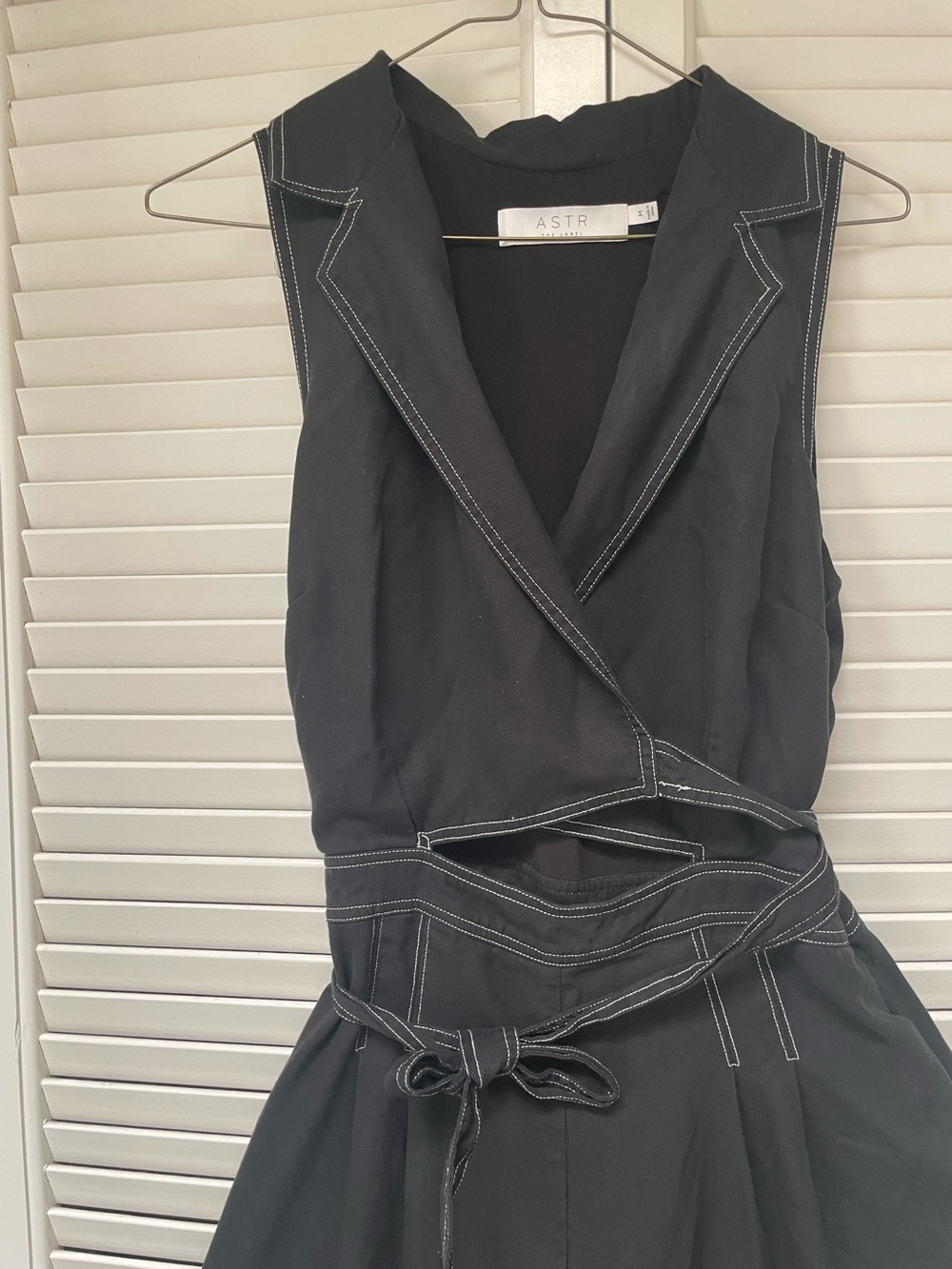 ASTR black wide leg sleeveless jumpsuit